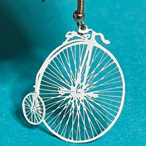 White Colored Old Fashioned Style Bicycle Pierced Earrings 2"x1.25" - Picture 6 of 14
